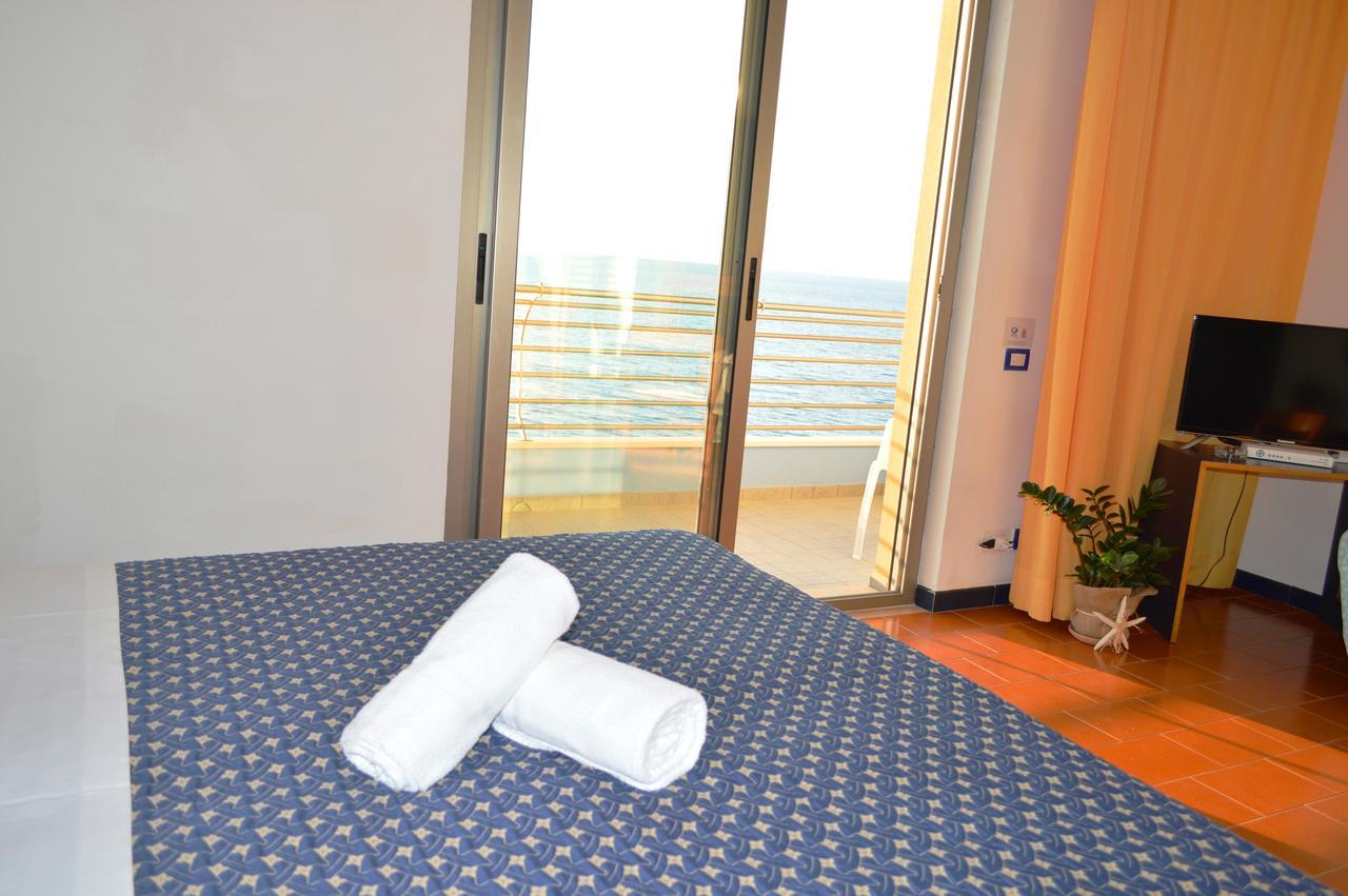 Capo Nettuno Hotel Capo d'Orlando Ngoại thất bức ảnh