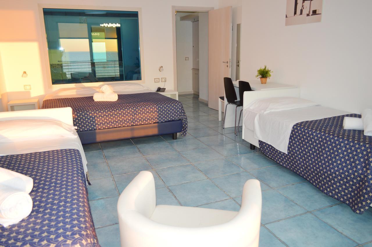 Capo Nettuno Hotel Capo d'Orlando Ngoại thất bức ảnh